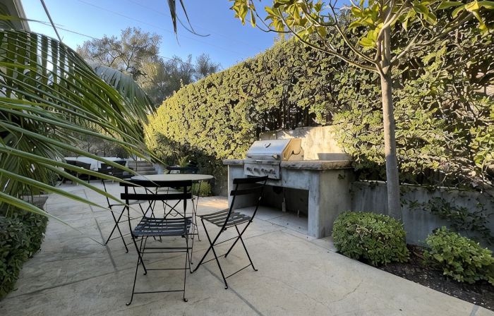 Styled Montecito Cottage in Quiet Neighborhood