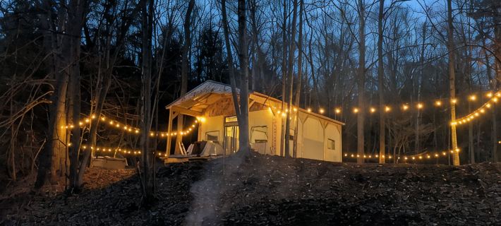 Custom Design Safari Tent Overlooking a Serene Running Creek & Natural Waterfall Ξενοδοχεία στην πόλη Wayne County