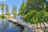 Charming Cottage - Lake Winniepesaukee Water Access, Boat Slip, Dogs Welcome! - 4-Star