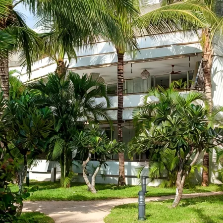 Billionaire Resort & Retreat