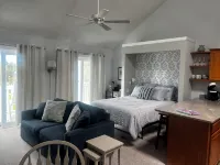 Charming studio in lovely Emerald Isle with beach access - 2-Sterne