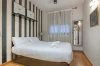 Heart of Eixample 2BD with balcony - Apartments
