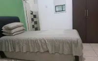 Cendrawasih Syariah Homestay - С баром