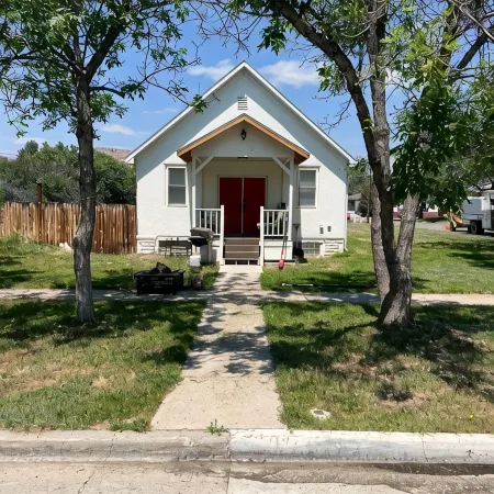 4 bedrooms 3 bath, Tranquil Home, Master suite & Jet tub, Mins from Hot Springs