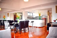 RHOUSE Cusco - parking
