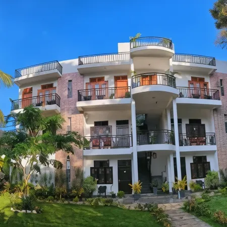 Grand Toscana Hotels in Udawalawa