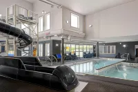 Home Inn & Suites Saskatoon South - Pools
