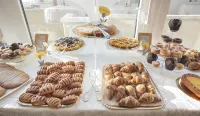 Hotel&Ristorante Miramonti Palazzo Storico - Aamiainen