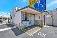 Mid City Inn Hotels near Los Angeles Center for Enriched Studies (LACES)