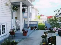 Midnight Sun Inn Hotels in Whitehorse