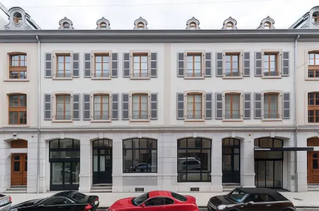 Swiss Luxury Apartments Geneva Отели рядом с достопримечательностью «Chapel of the Maccabees»