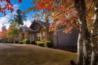 Los Lagos at Hot Springs Village a Ramada by Wyndham Hotels in Hot Springs Village
