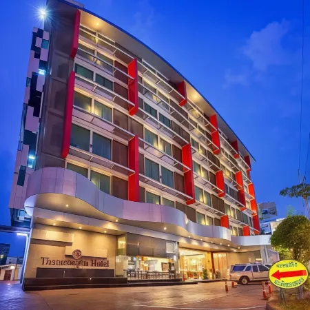 Thamrongin Hotel Отели рядом с достопримечательностью «Ват Бангкхуннон»