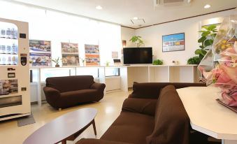 Hotel Livemax Budget Okinawa Tomariko