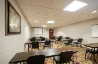 Comfort Inn & Suites Cambridge Hotels in Cambridge