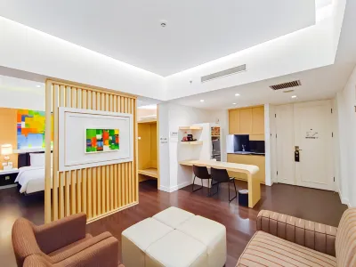 Brits Hotel Karawang Hotel dekat PASAR JATIRAGAS