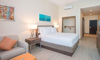 Holiday Inn Express & Suites Nassau