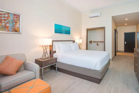 Holiday Inn Express & Suites Nassau