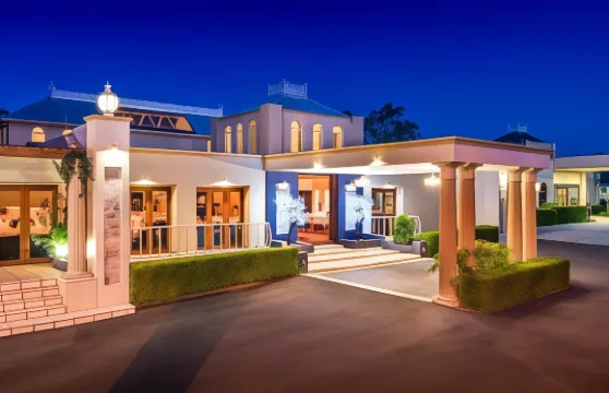 香格里拉花園汽車旅館