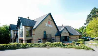 Premier Inn Luton (Airport) Hotels in Luton
