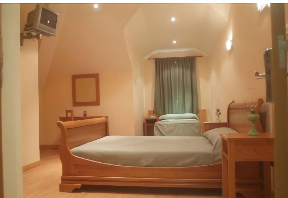 Hotel Portas Do Dao - Housity