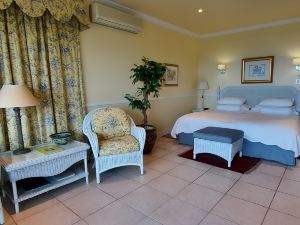 Roosboom Luxury Studio - with Sea View and Kitchen, Ideal for 2 Guests, Capetown