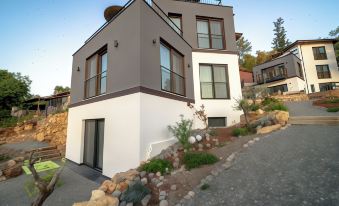 Kikonia Art & Suites