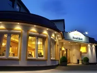 Hotel & Gasthof Richard Held فنادق في Barbing