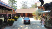 Van Long Lakeside View Guesthouse Отели в г. Yang Tao
