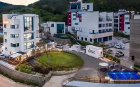 Geoje Island Four Season Pension