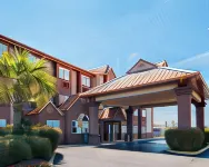 Econo Lodge Inn & Suites Natchitoches Hotel berhampiran Citi Trends