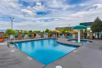 Park Grove Inn - Pools