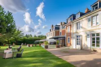 Hôtel & Spa du Domaine des Thômeaux the Originals Relais Hotels in Mesland