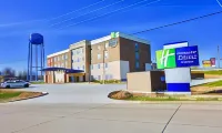 Holiday Inn Express & Suites Perryville I-55 Hotele w: Perryville