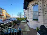 The Collingwood Guest House - parkir