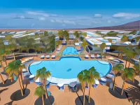 THB Tropical Island - Yüzme Havuzu