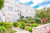 Barbaras Apartments