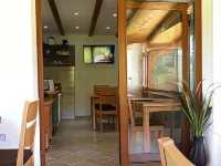Lake House Hotel a Jezerce
