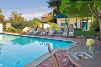 Maison Fleurie, A Four Sisters Inn - Swimmingpools
