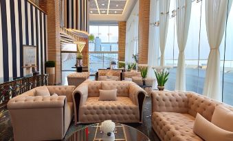 Golden Dream Hotel