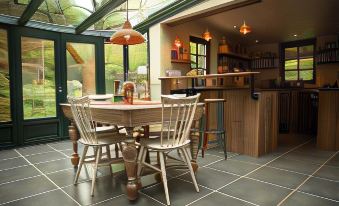 La Petite Foret Cottage in Brussels Countryside