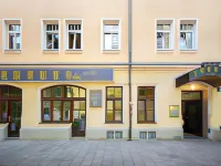 Servus Apartments by Homaris Hotels near Untersbergstraße underground station
