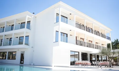 Pheia, Vriniotis Resorts