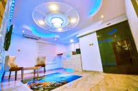Double M Exquisite Suites and Lounge