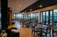 Laska Hotel Sukabumi - 朝食
