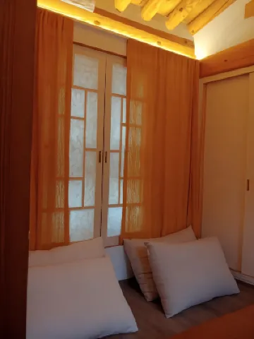 Hanok 24 Guesthouse Gyeongbokgung Hotels in Seochon