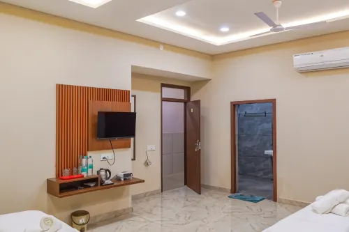 KANHA HOMESTAY & Motel - breakfast