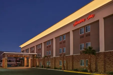 Hampton Inn Alamogordo Отели рядом с достопримечательностью «Парк Вашингтон»