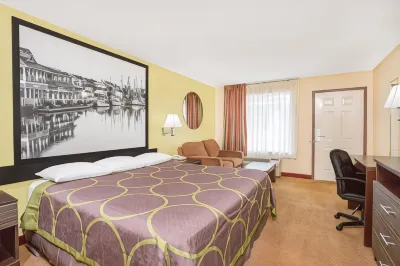 Super 8 by Wyndham Sumter Hotels in Sumter