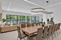 9BR Opulent Villa Emerald Hotels in North Miami Beach